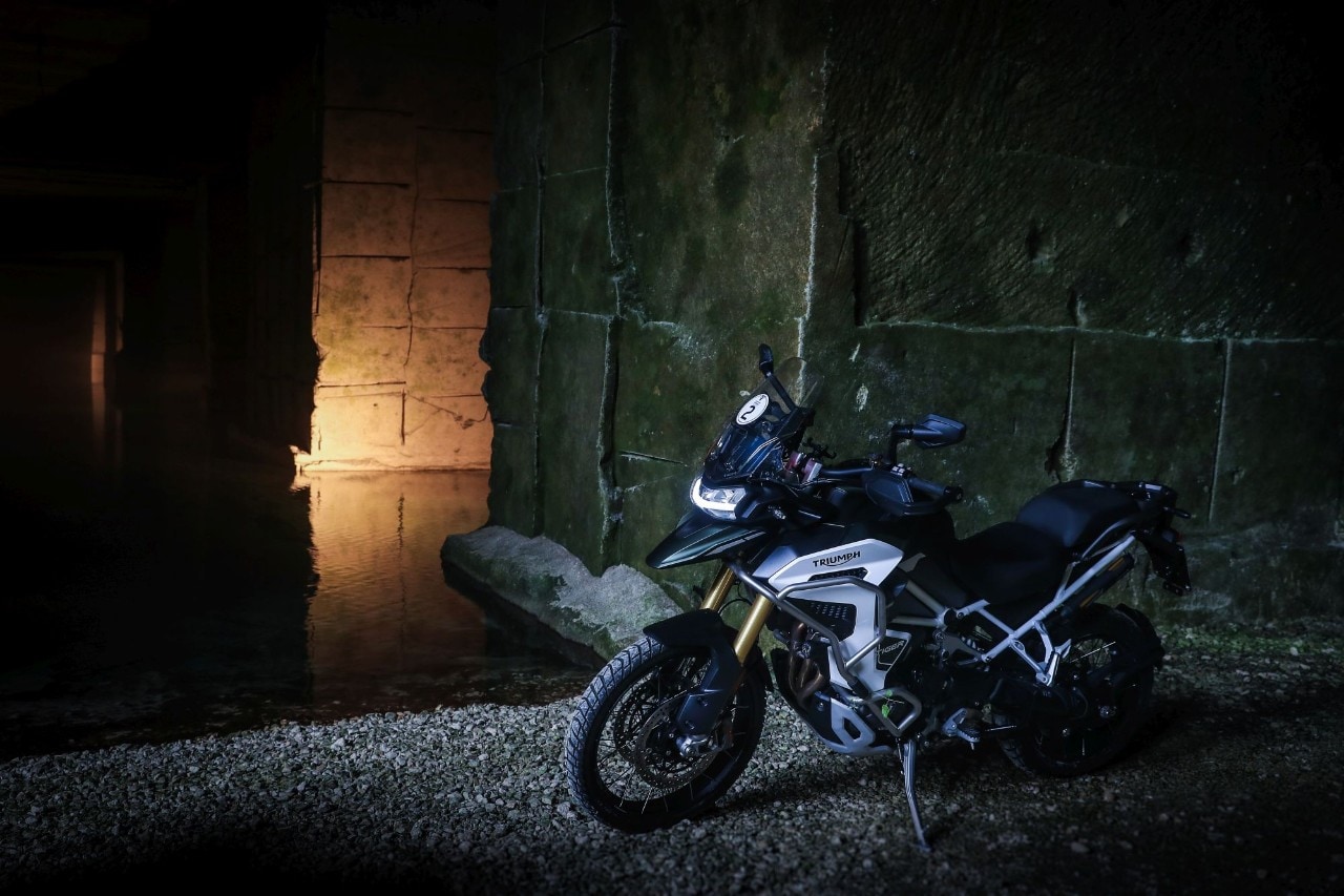 Triumph Adventure Experience: quando la moto va a braccetto con l'architettura